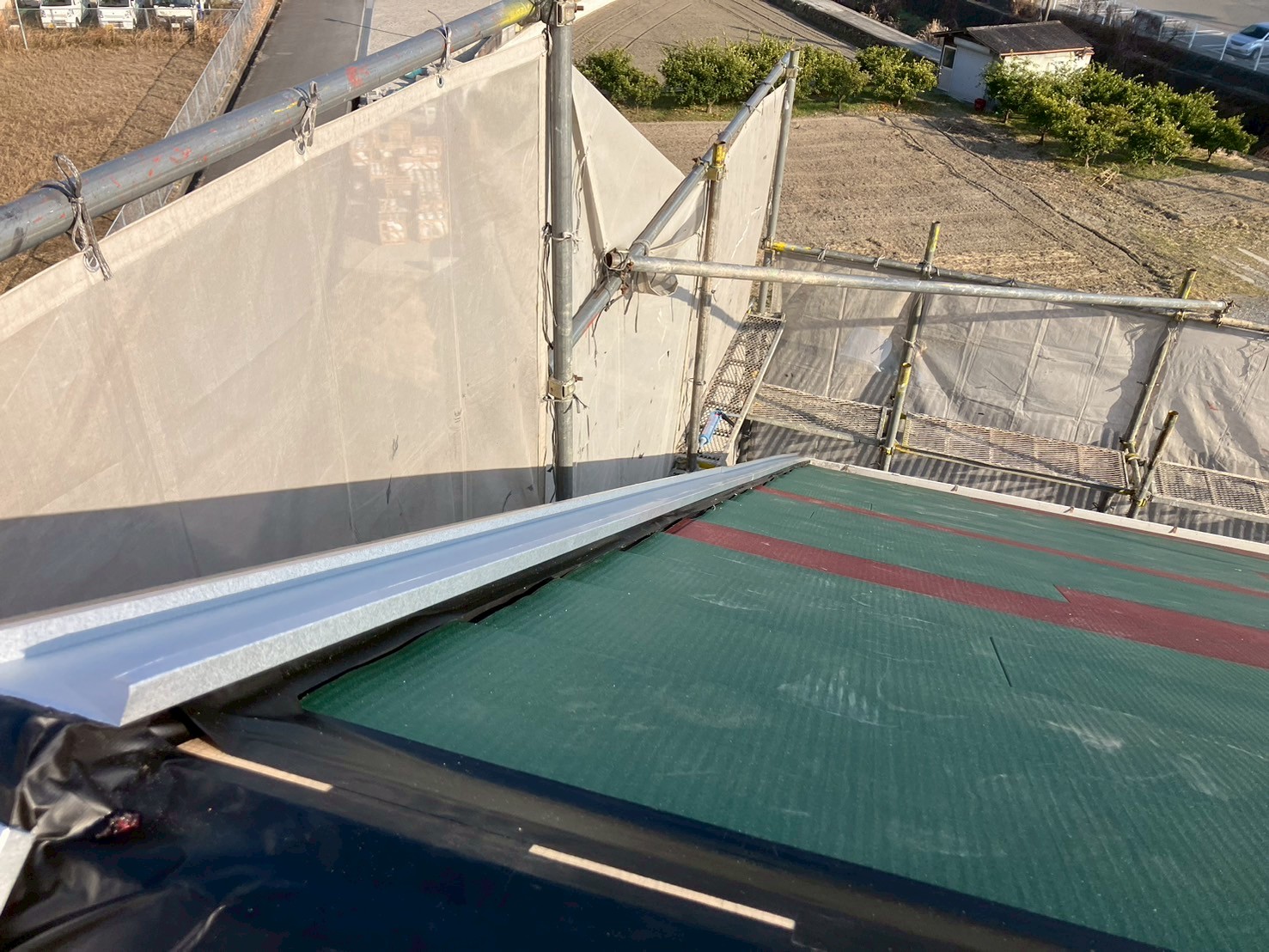 屋根カバー工事