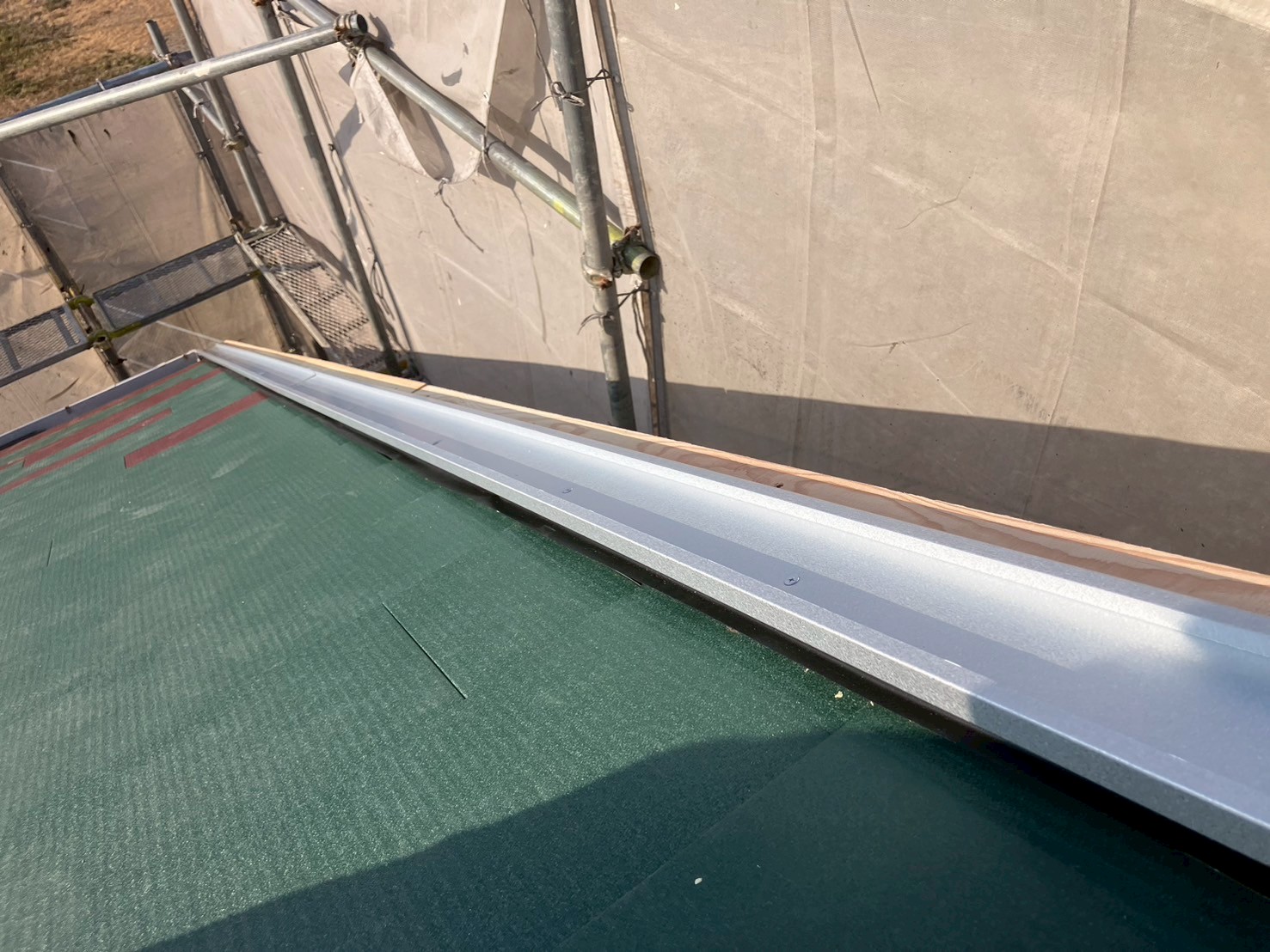 屋根カバー工事