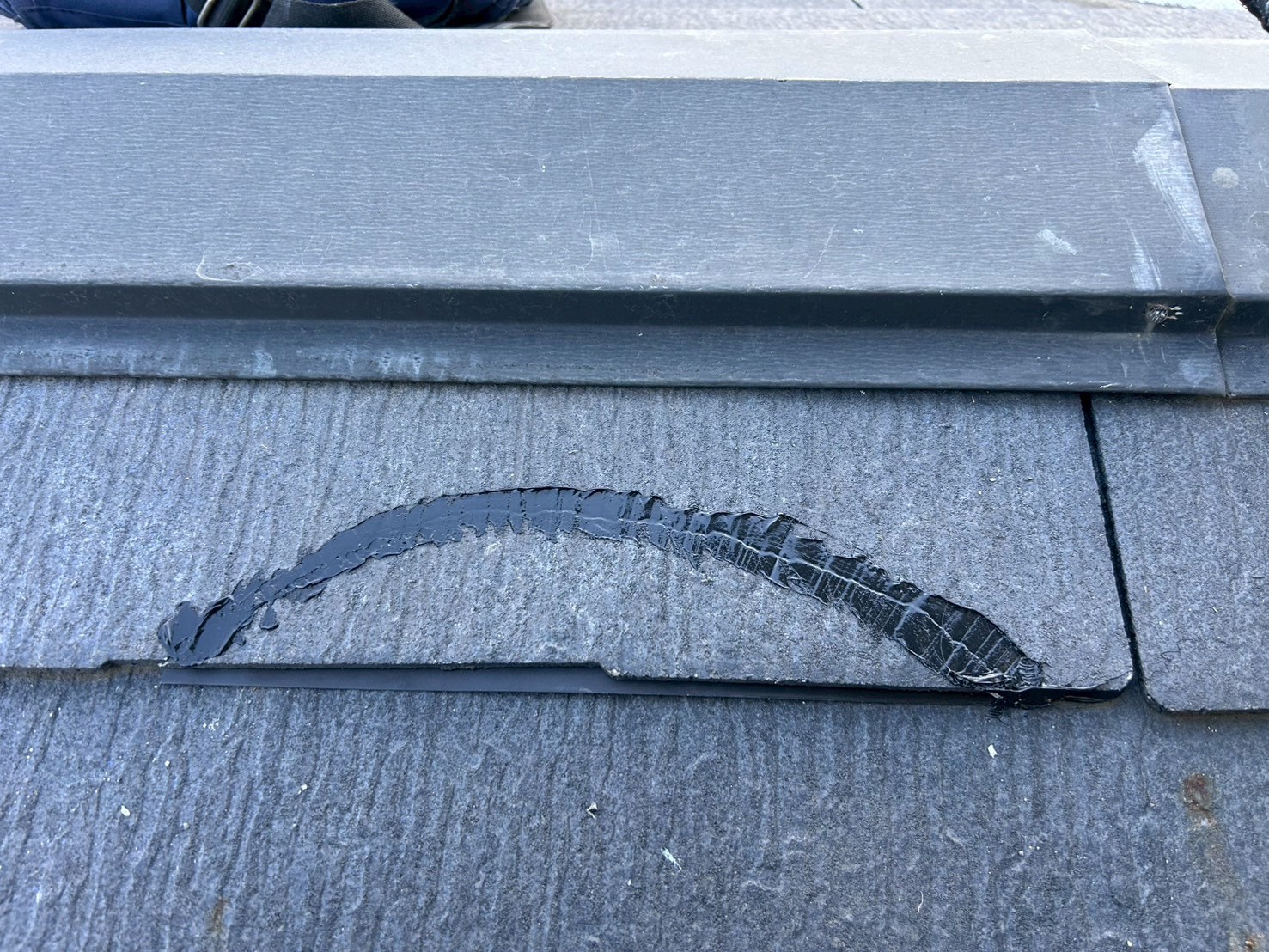 カラーベスト割れ補修