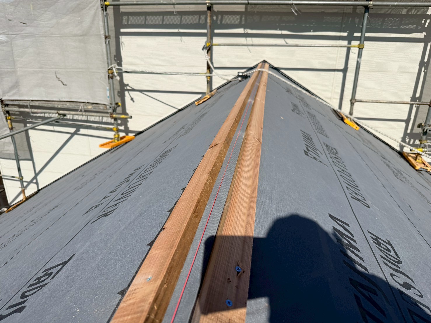 屋根カバー工事