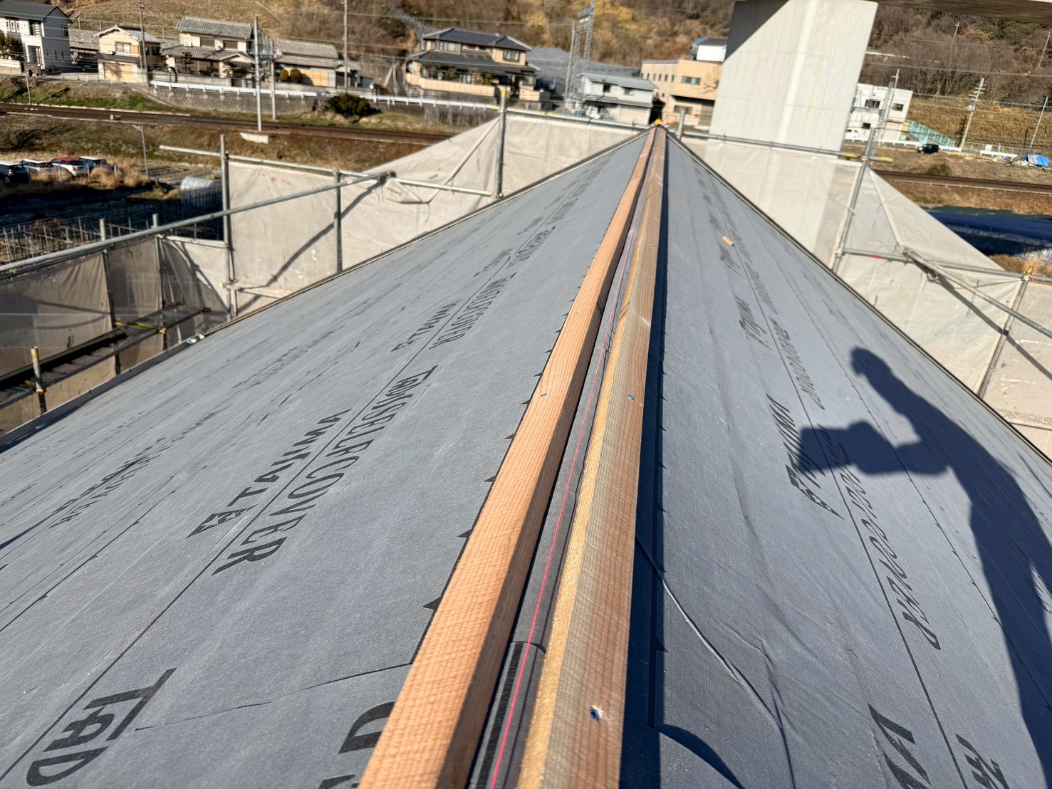 屋根カバー工事