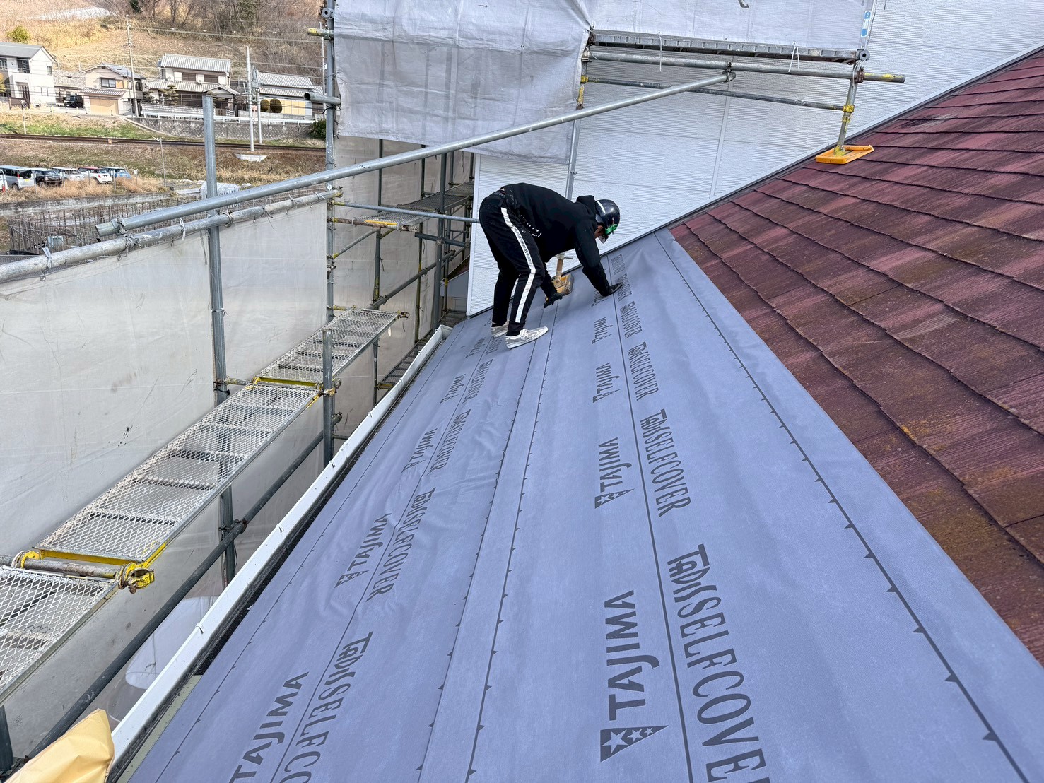 屋根カバー工事