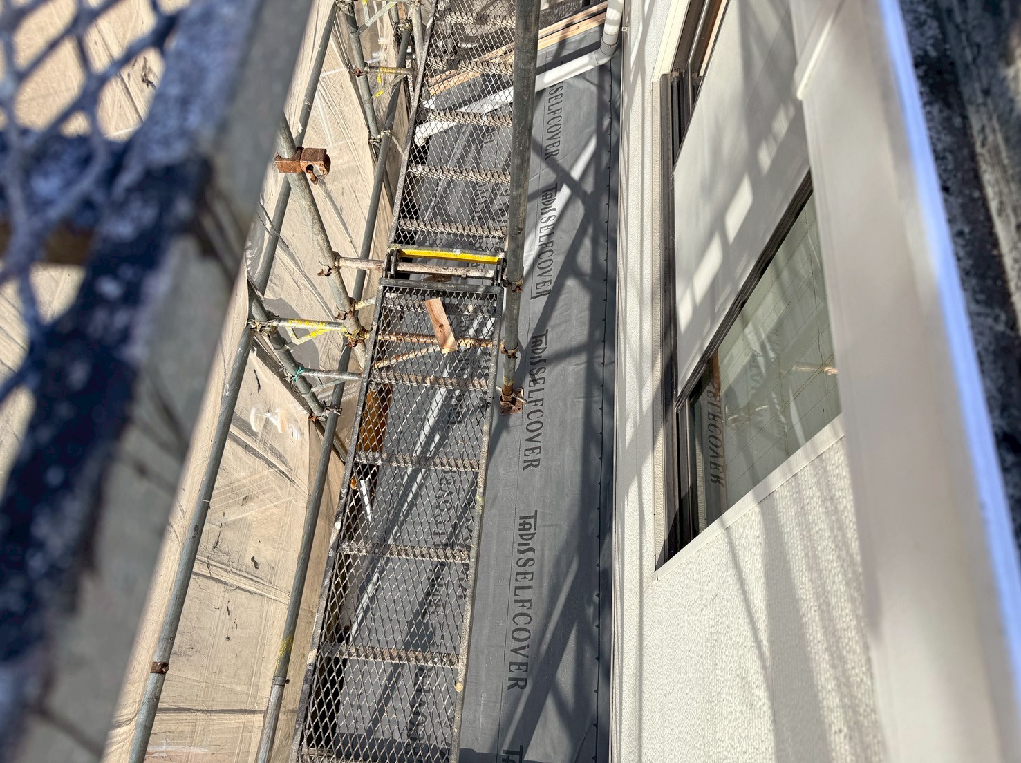 屋根カバー工事