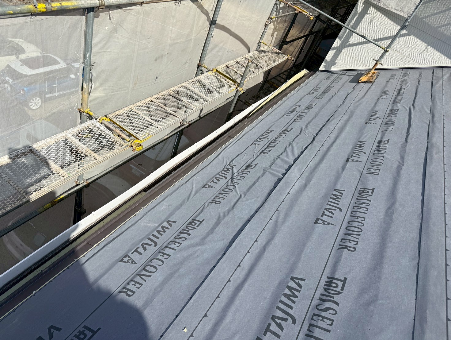 屋根カバー工事