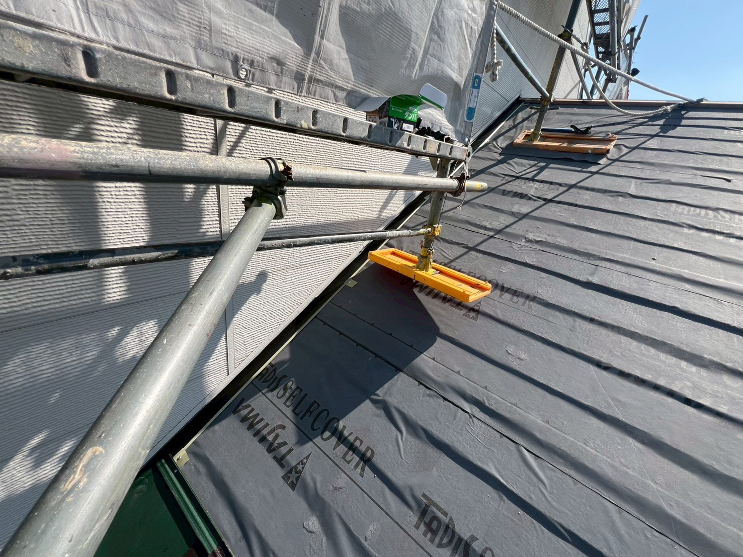 屋根カバー工事