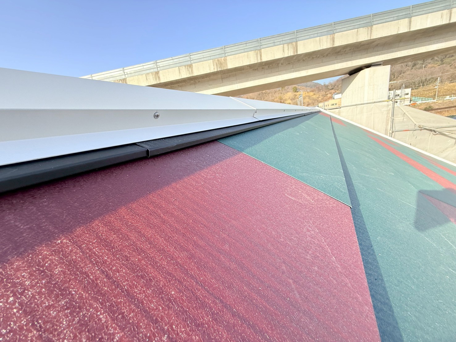 屋根カバー工事