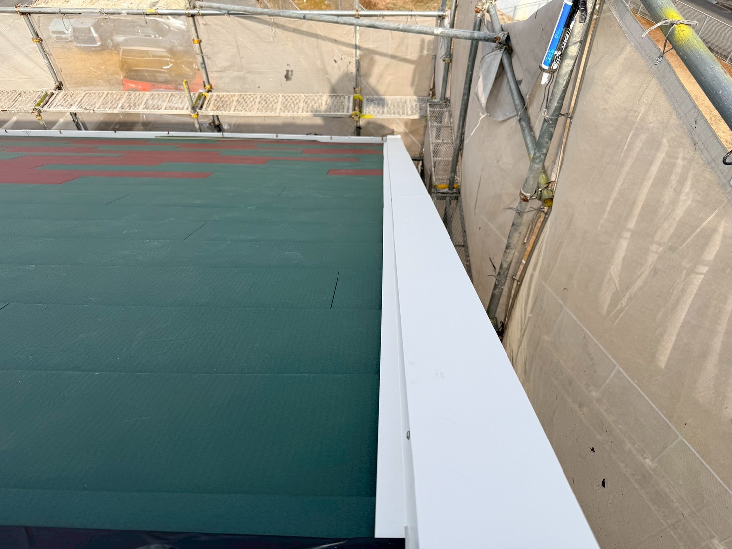 屋根カバー工事