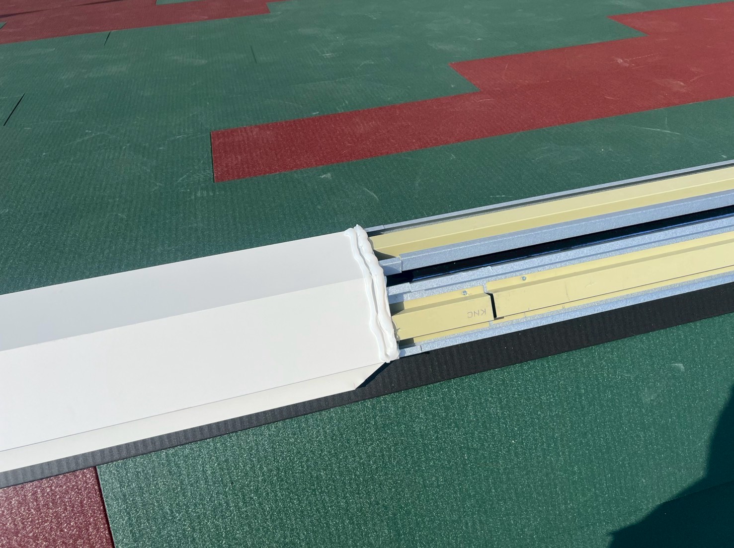 屋根カバー工事