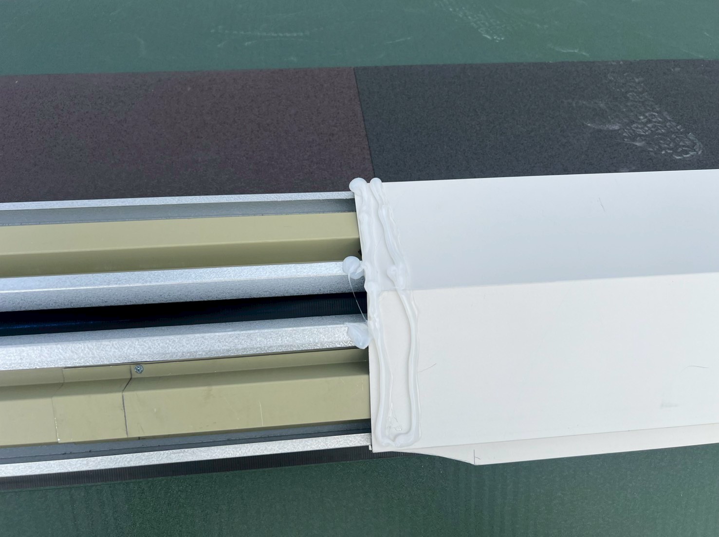 屋根カバー工事