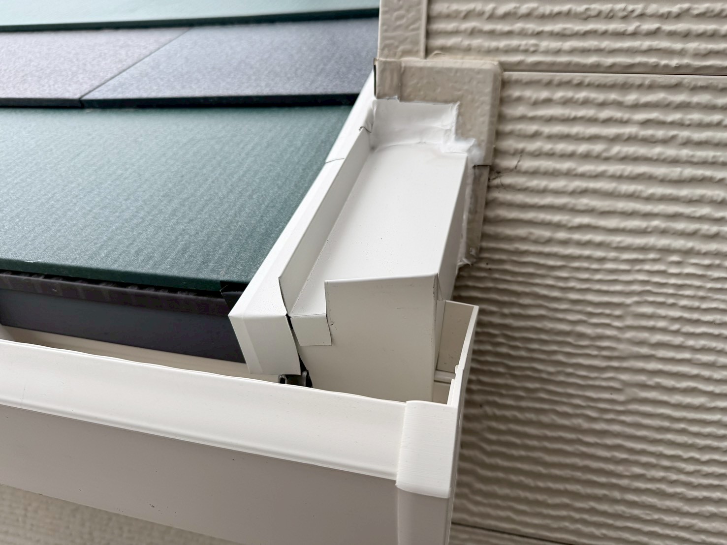 屋根カバー工事