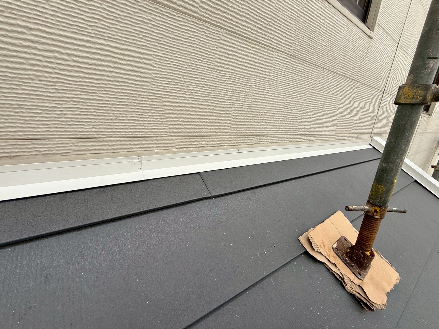 屋根カバー工事