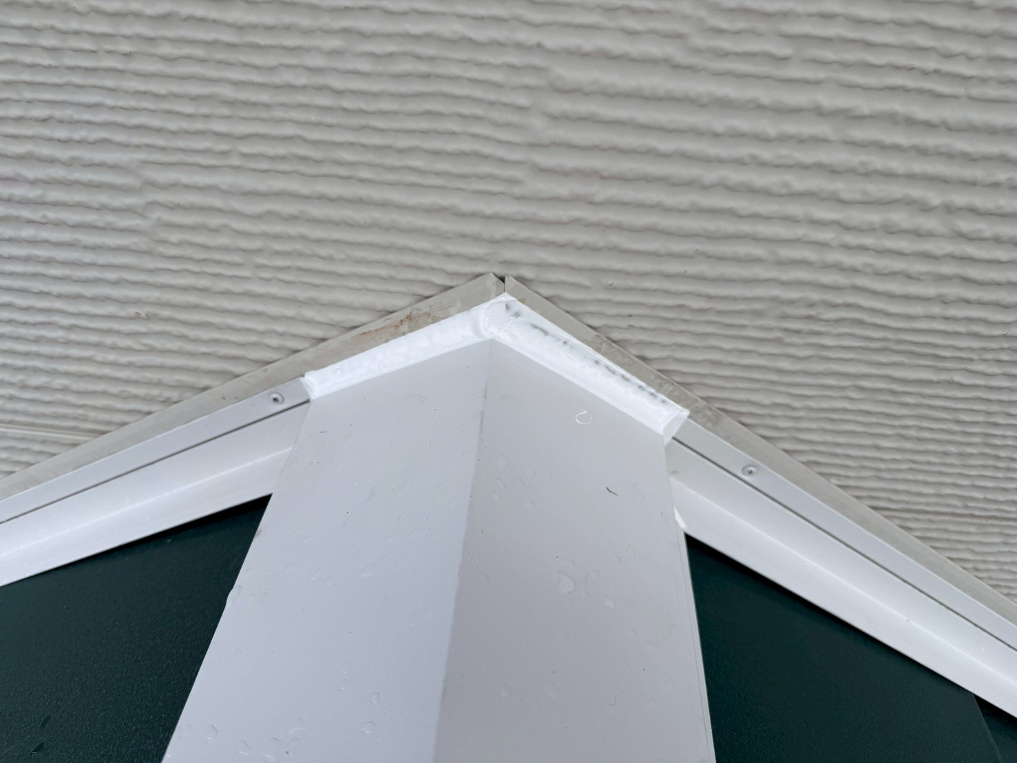 屋根カバー工事