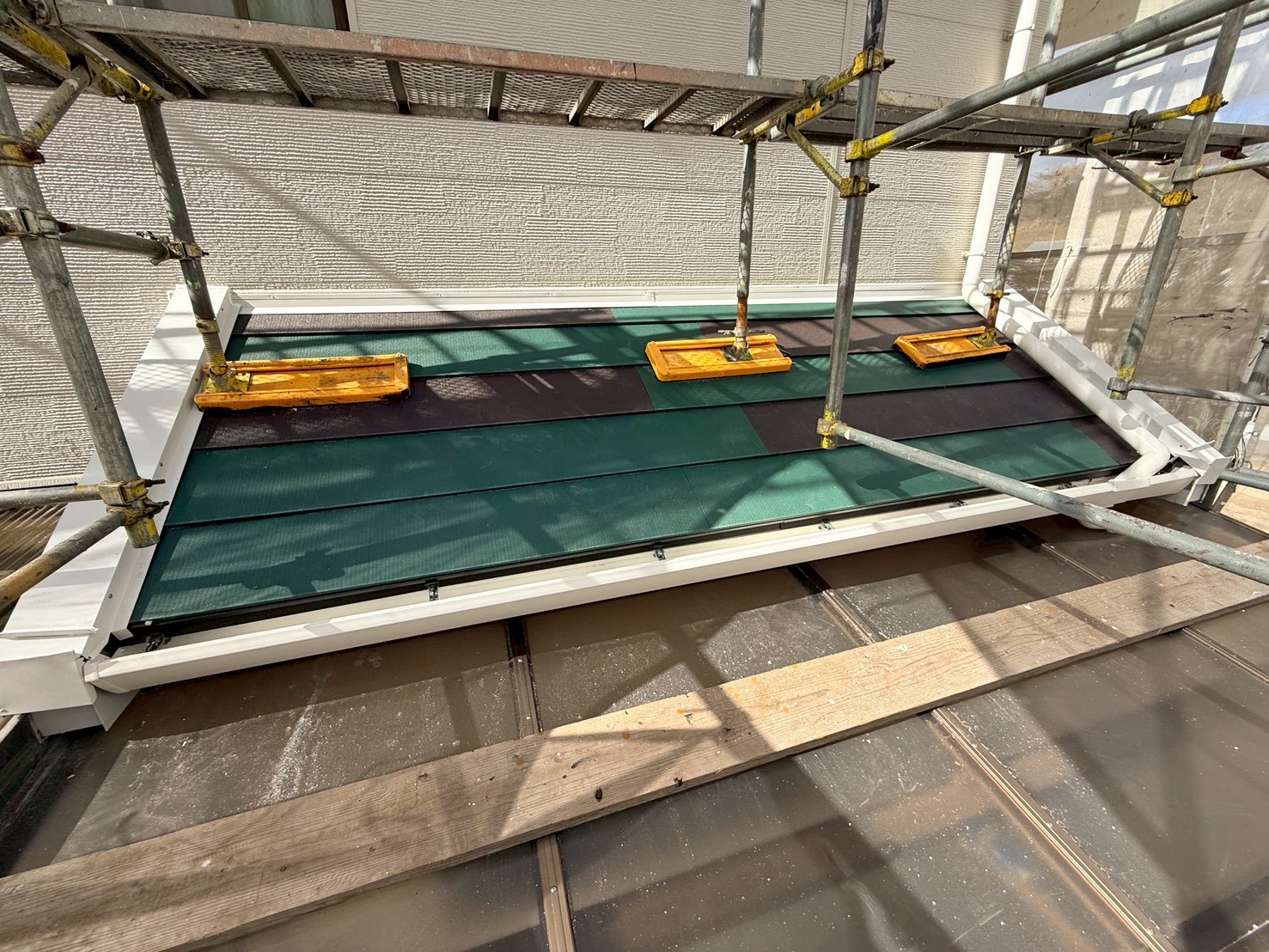 屋根カバー工事