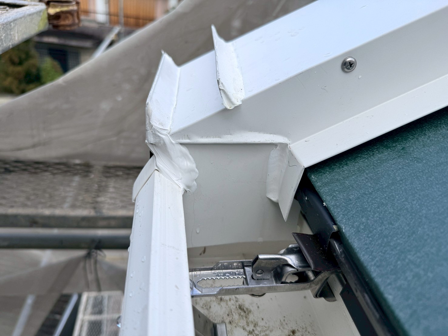 屋根カバー工事