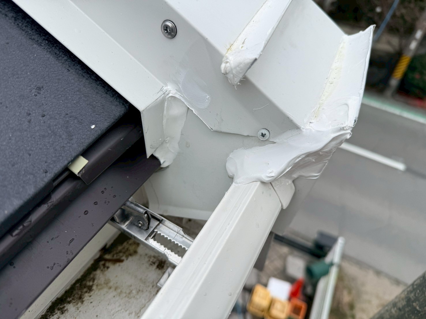 屋根カバー工事