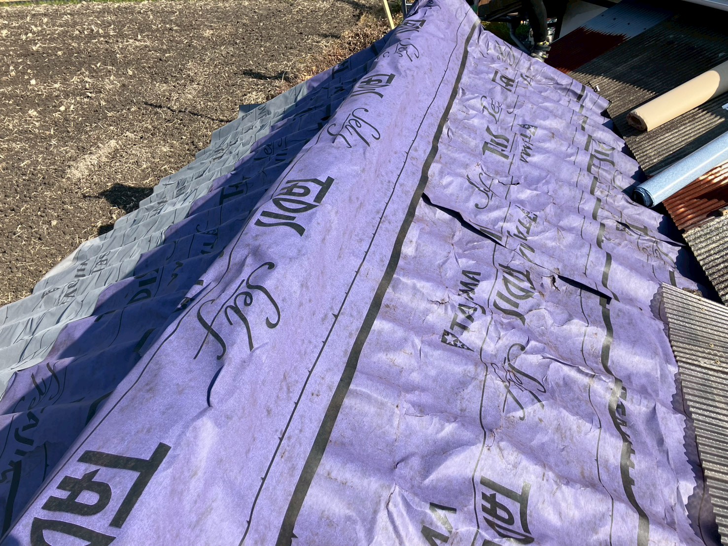 屋根粘着ゴムアス2重張り工事