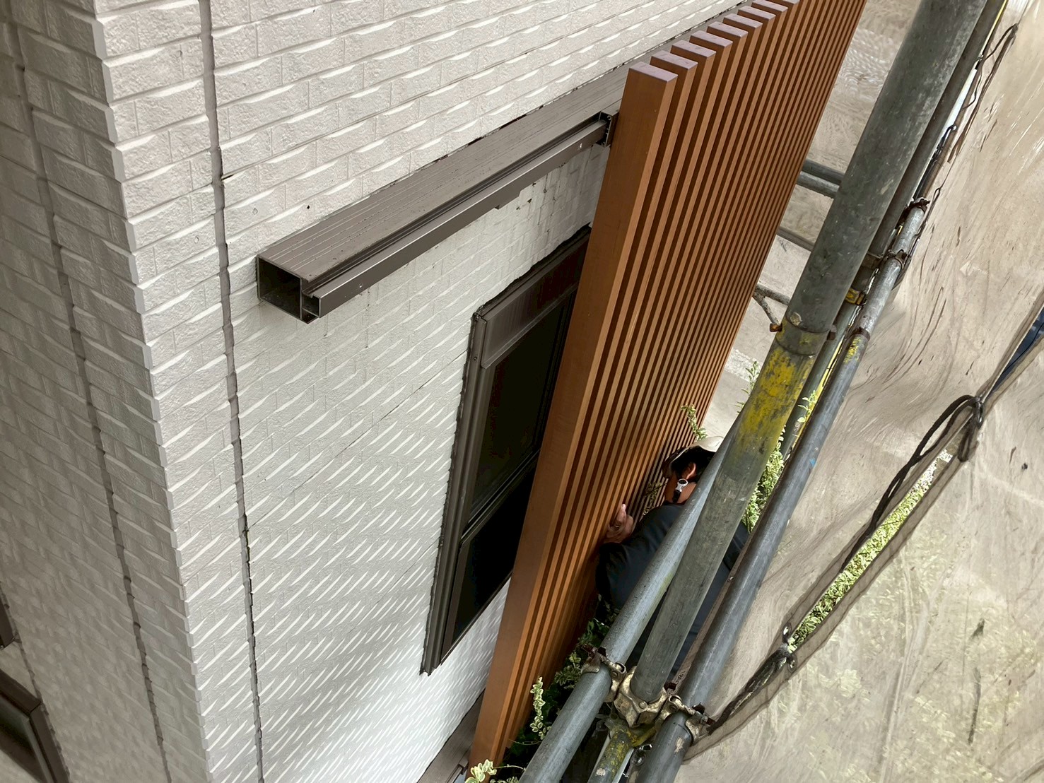 目隠し格子脱着作業