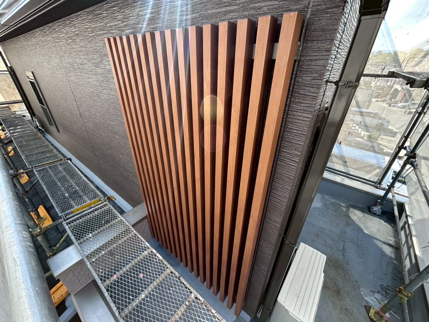 目隠し格子脱着作業