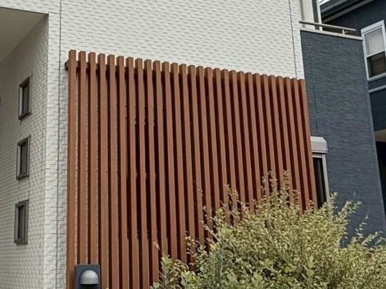 目隠し格子脱着作業