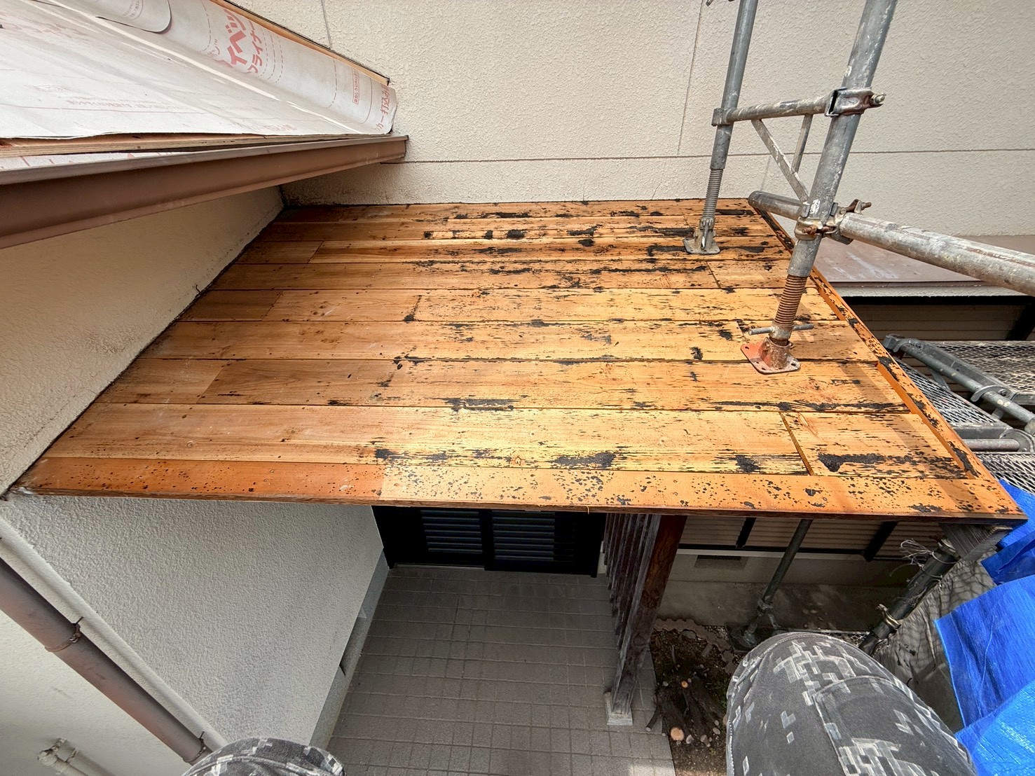 玄関庇工事