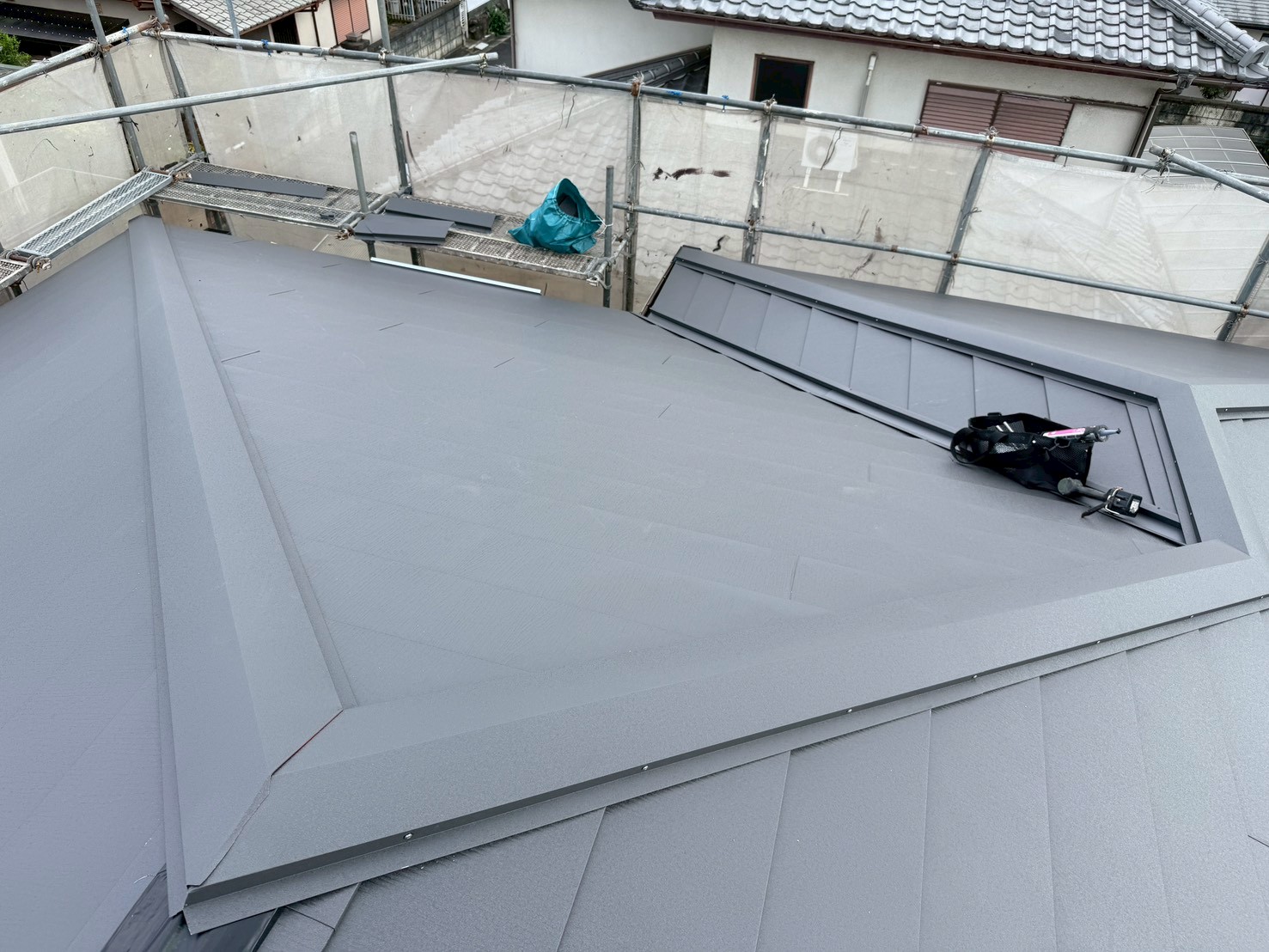 屋根葺き替え工事