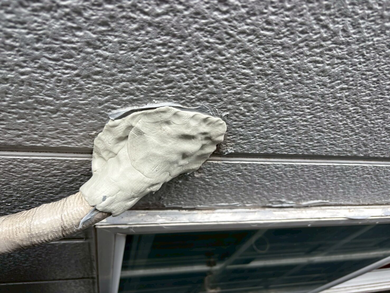 エアコンパテ詰め替え工事