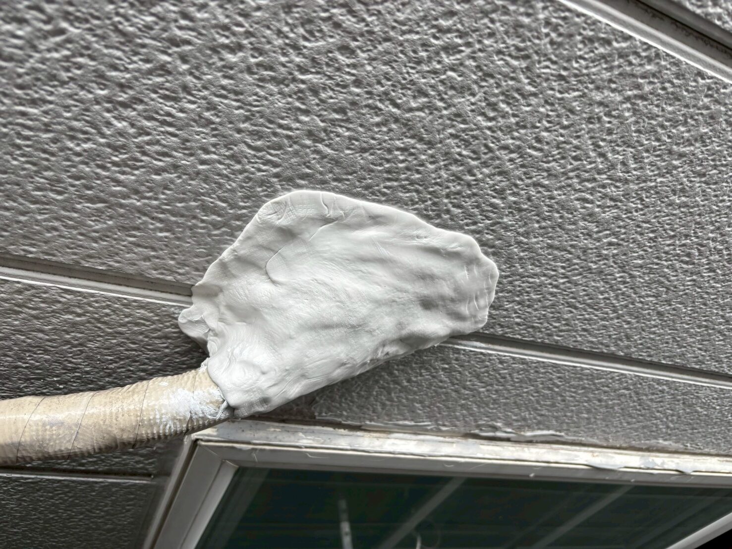 エアコンパテ詰め替え工事