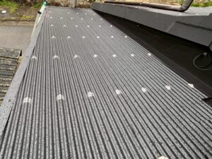 R8.4/27~4/29　木津川市　K様邸　倉庫雨漏り修理工事