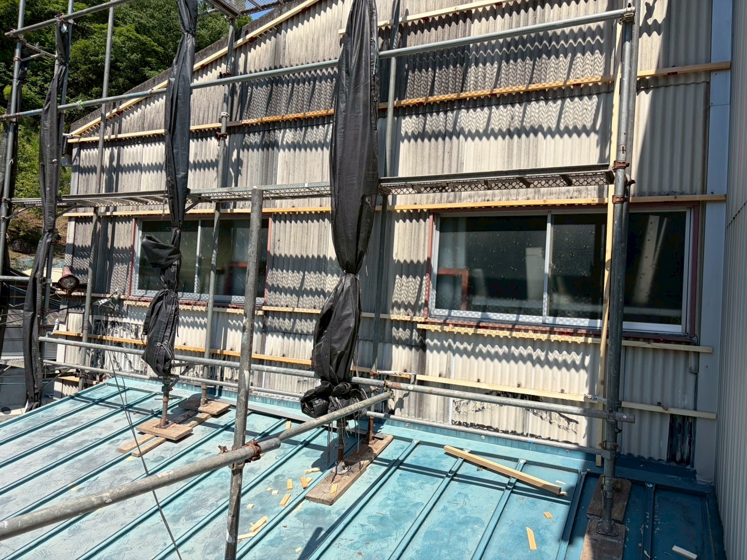 ガルバリウム角波工事