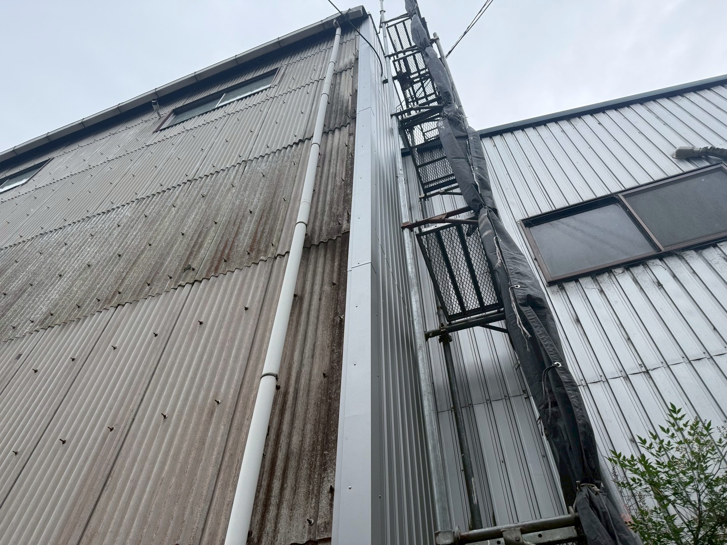 ガルバリウム角波工事