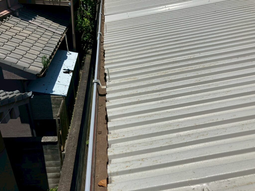 R8.7/9　大和高田市　近畿食糧株式会社様　明り取りシーリング工事