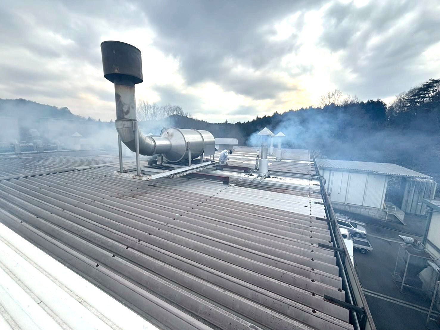 機械上雨漏り修理工事