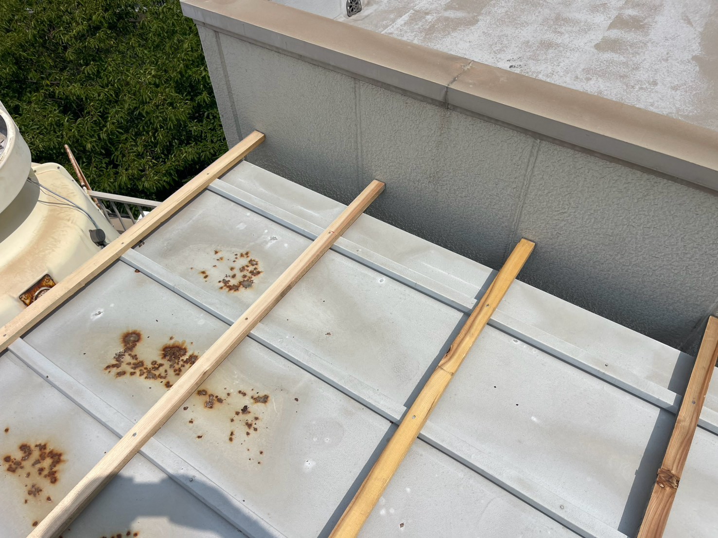 コンテナ屋根工事