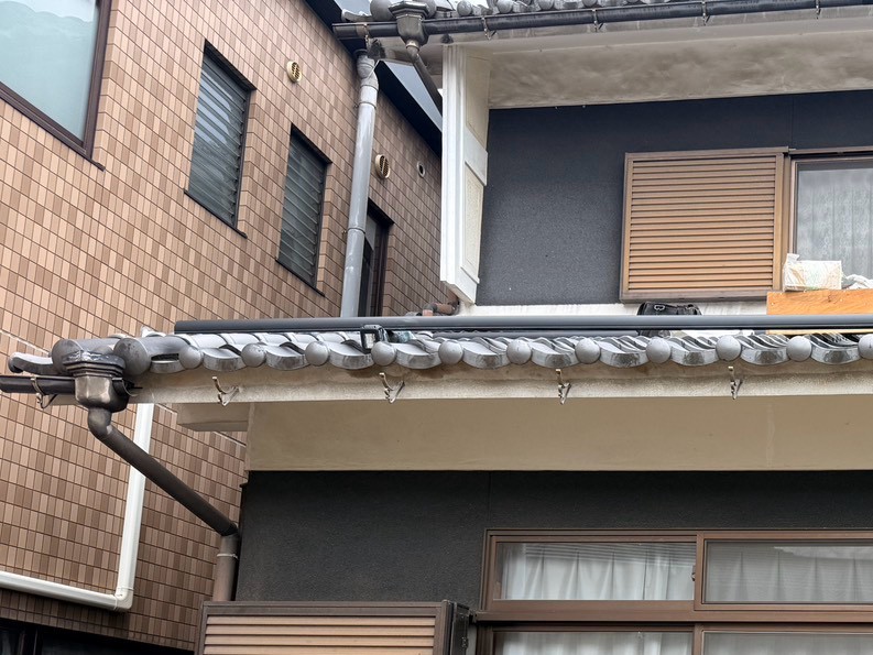 雨とい修理工事