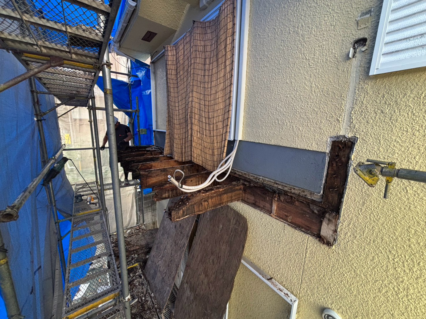 ベランダ解体工事
