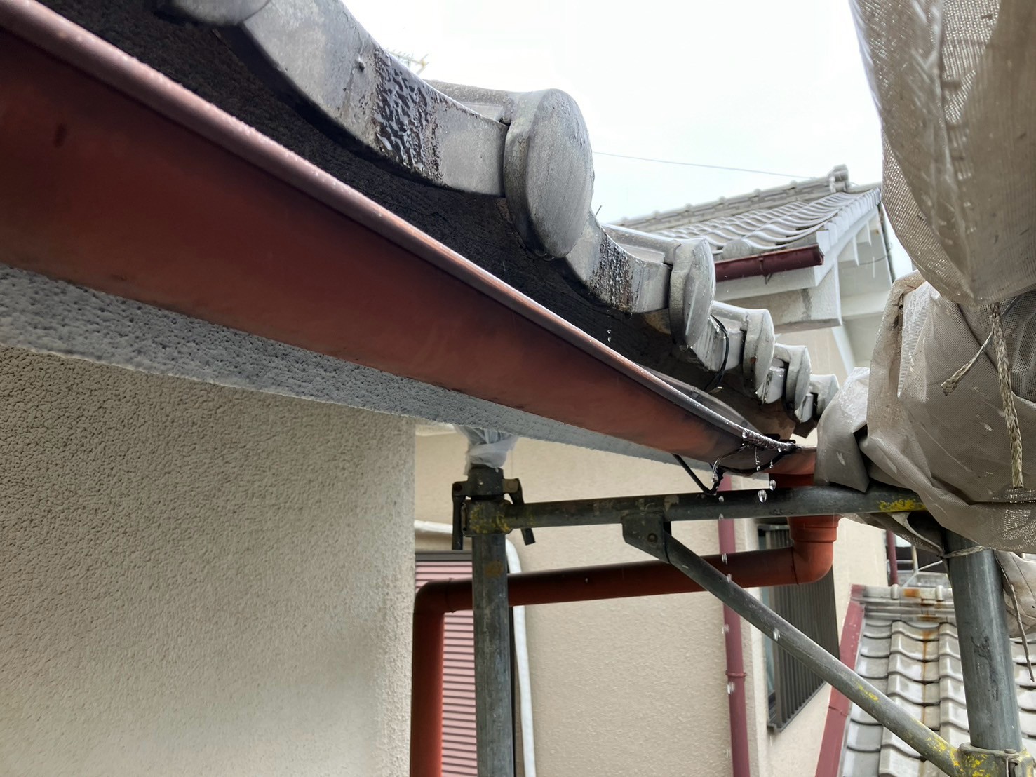 雨とい修理工事