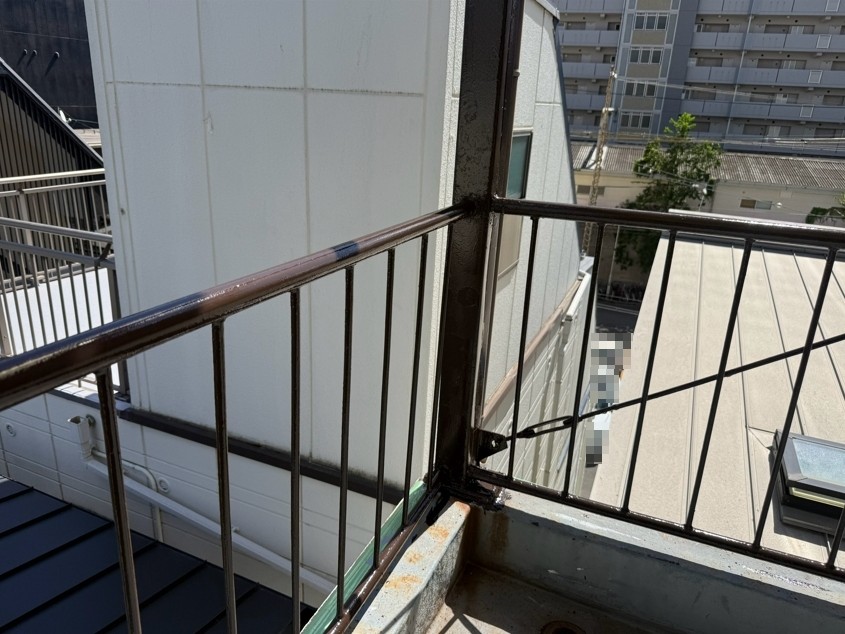 支柱および手すり塗装工事