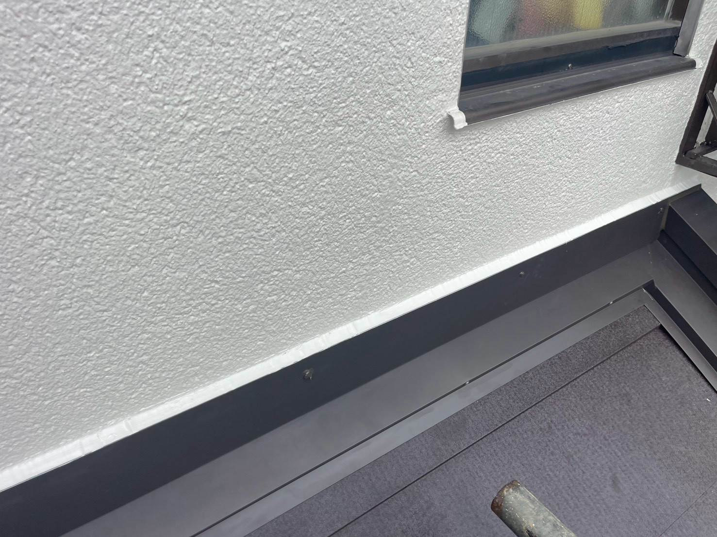 屋根葺き替え工事(玄関上屋根)