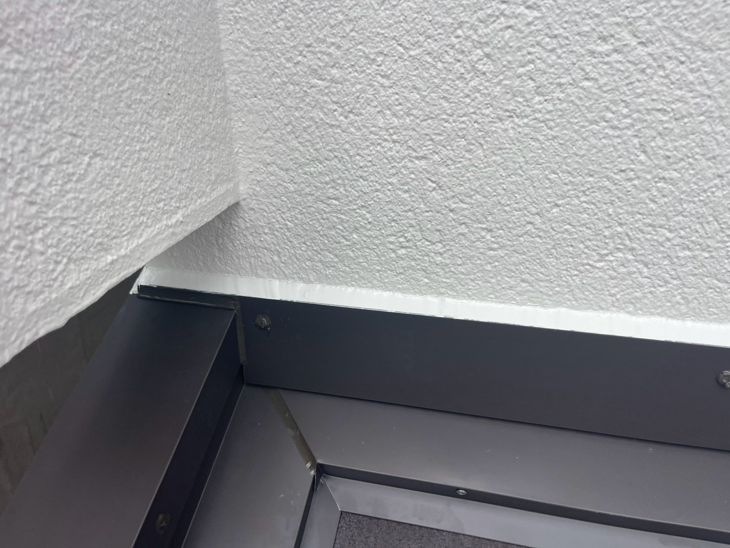 屋根葺き替え工事(玄関上屋根)