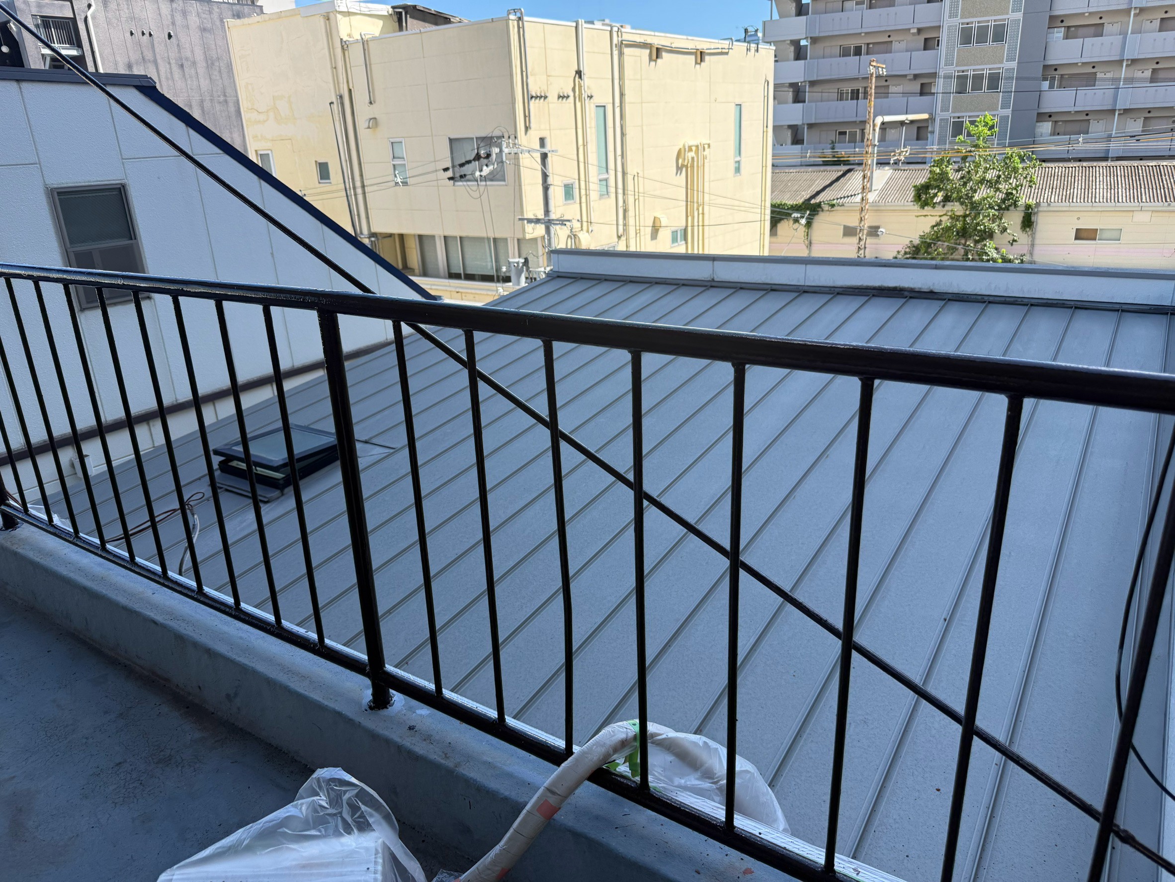 支柱および手すり塗装工事