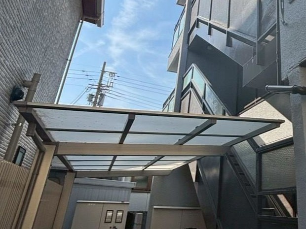 ポリカ屋根脱着工事