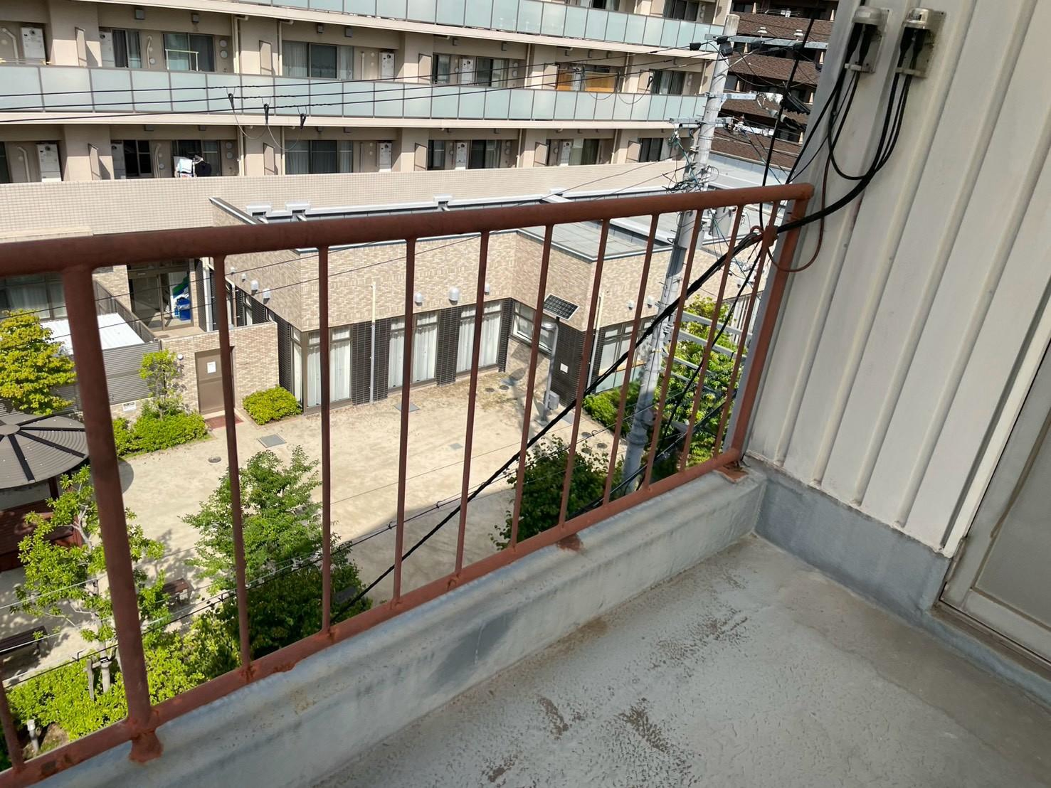 支柱および手すり塗装工事