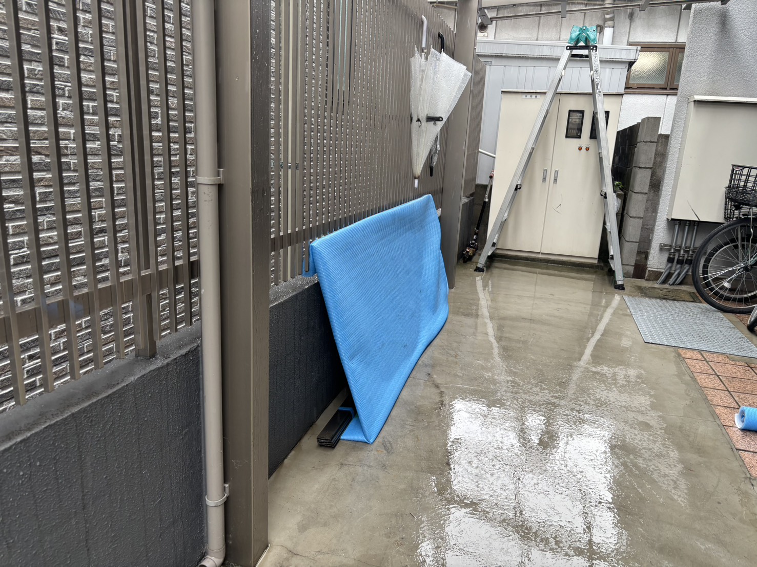 ポリカ屋根脱着工事
