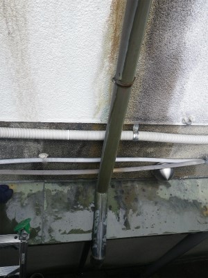 樋取り換え工事