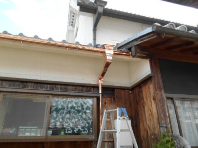樋架け替え工事