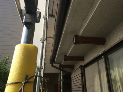 樋架け替え工事