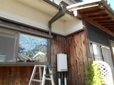 樋架け替え工事