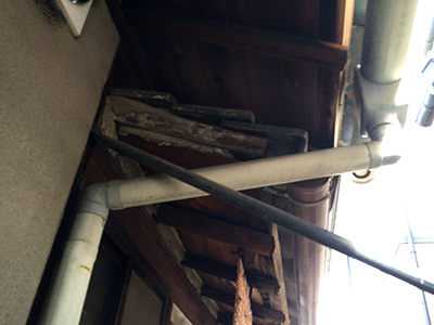 樋架け替え工事