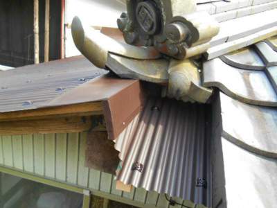 波板屋根補修工事