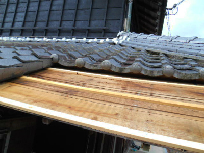 波板屋根工事
